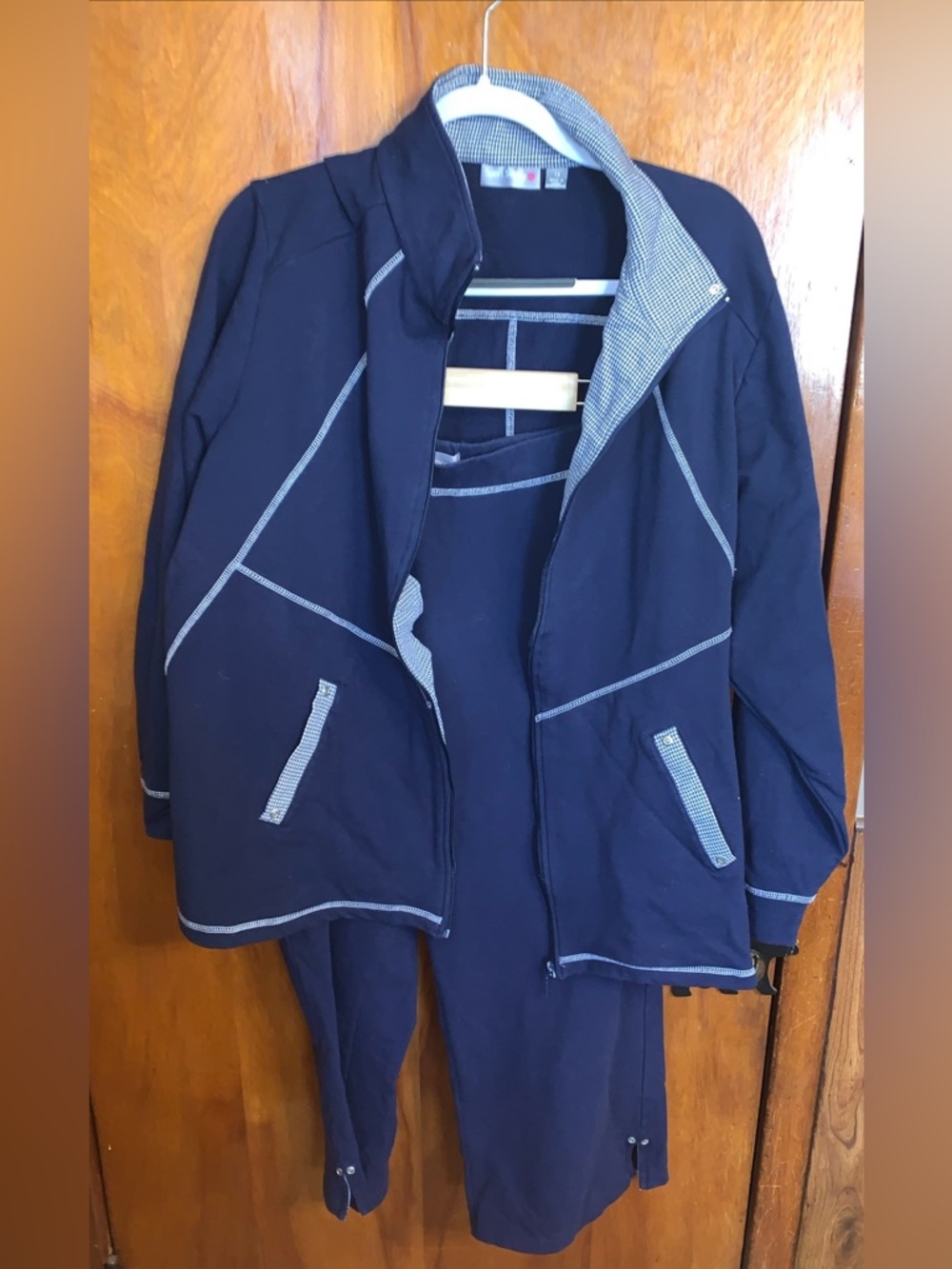 Sport Savvy Women’s 1X Matching Set Zipper Jacket Capris Track Navy Blue Casual